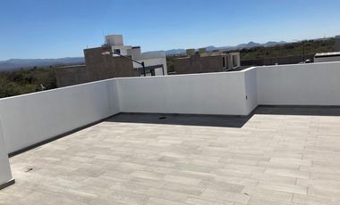 CASA EN VENTA ZIBARI CON ROOF GARDEN
