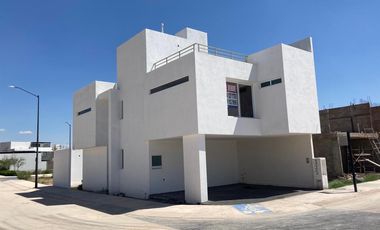 CASA EN VENTA ZIBARI CON ROOF GARDEN