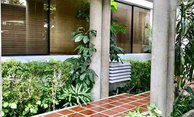 ALQUILO HERMOSA SUITE AMOBLADA NUEVA Y EN PLANTA BAJA OLIVOS 2, Av Leopoldo Carrera frente a la farmacia Medicity