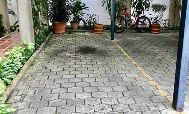 ALQUILO HERMOSA SUITE AMOBLADA NUEVA Y EN PLANTA BAJA OLIVOS 2, Av Leopoldo Carrera frente a la farmacia Medicity