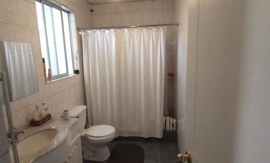 Casa y tereno amplios 3 dormitorios dos baños comuna La Florida