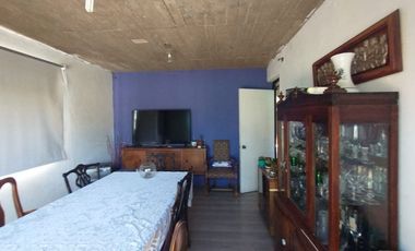 Casa y tereno amplios 3 dormitorios dos baños comuna La Florida