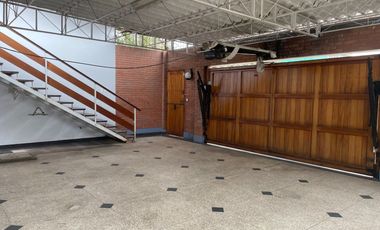 Venta de Amplia Casa en Urb. Monterrico Norte, San Borja