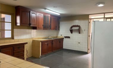Venta de Amplia Casa en Urb. Monterrico Norte, San Borja