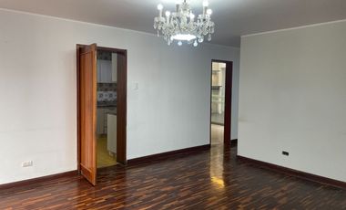 Venta de Amplia Casa en Urb. Monterrico Norte, San Borja