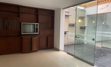 Venta de Amplia Casa en Urb. Monterrico Norte, San Borja