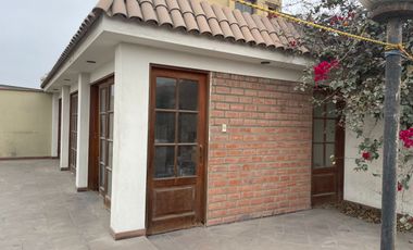 Venta de Amplia Casa en Urb. Monterrico Norte, San Borja
