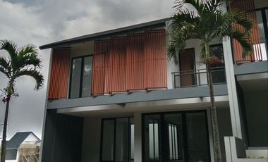 RUMAH MEWAH DAGO BANDUNG UTARA DEKAT ITB UNPAD UNIKOM POLMAN.