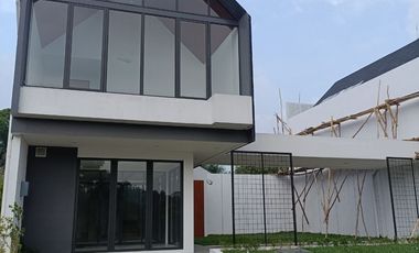 RUMAH MEWAH DAGO BANDUNG UTARA DEKAT ITB UNPAD UNIKOM POLMAN.