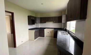 Venta Hermoso y amplio departmento en Urb. San Sebastián ( frente CC El Dorado ), Av. Febres Cordero