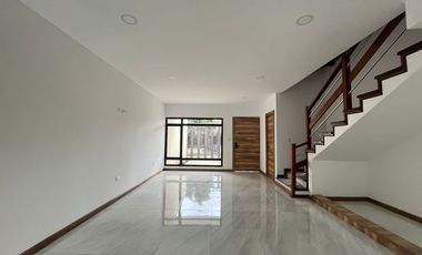 CASA CRÉDITO VIP DE 4 DORMITORIOS EN VENTA SECTOR RICAURTE