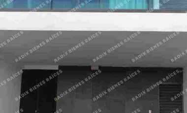 HERMOSA CASA EN RENTA AMUEBLADA, LOMAS 2 PUEBLA. 3 autos techados, cuarto de seguridad