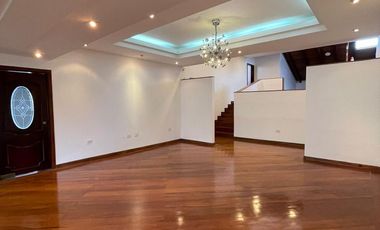 SE RENTA HERMOSO DUPLEX EN CUMBAYA
