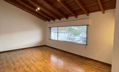 SE RENTA HERMOSO DUPLEX EN CUMBAYA