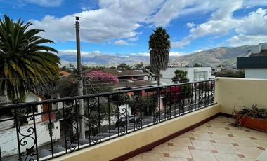 SE RENTA HERMOSO DUPLEX EN CUMBAYA