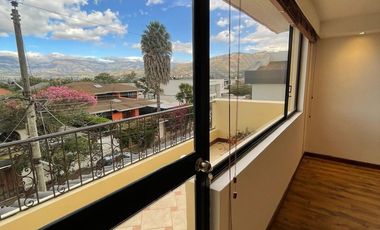 SE RENTA HERMOSO DUPLEX EN CUMBAYA
