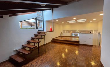 SE RENTA HERMOSO DUPLEX EN CUMBAYA