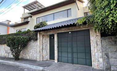 SE RENTA HERMOSO DUPLEX EN CUMBAYA