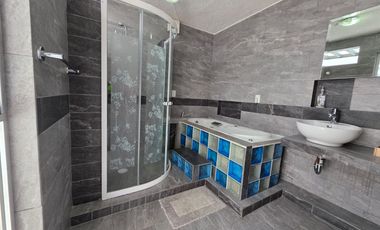 CASA EN RENTA FRACC. PASEOS DEL VALLE EN TOLUCA A 5 MINUTOS DE PABELLON METEPEC