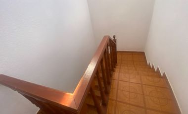 AMPLIA CASA EN VENTA, IDEAL PARA OFICINAS O CASA HABITACIÓN EN METEPEC