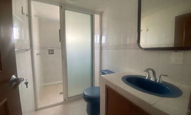 AMPLIA CASA EN VENTA, IDEAL PARA OFICINAS O CASA HABITACIÓN EN METEPEC