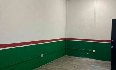 Local planta Alta amplio en plaza VIP en renta Irapuato