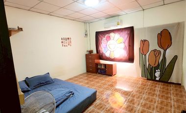 Great for Living or Investment – Rare Find at Sumritaiwan 3 Village (Uthai–Ayutthaya Zone)! A beautiful townhouse in a golden location near Wat Sakae.