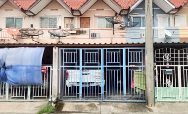 Great for Living or Investment – Rare Find at Sumritaiwan 3 Village (Uthai–Ayutthaya Zone)! A beautiful townhouse in a golden location near Wat Sakae.