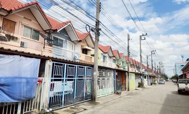Great for Living or Investment – Rare Find at Sumritaiwan 3 Village (Uthai–Ayutthaya Zone)! A beautiful townhouse in a golden location near Wat Sakae.