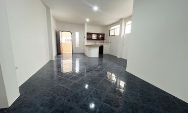 RENTO IMPECABLE SUITE JUNTO A PARQUE!!