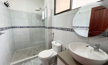RENTO IMPECABLE SUITE JUNTO A PARQUE!!