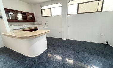 RENTO IMPECABLE SUITE JUNTO A PARQUE!!