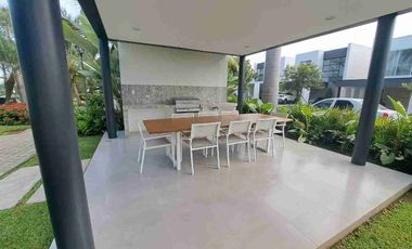 Casa Nueva en Urb. La Costa, Etapa Costa Azul
