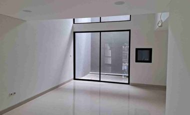 Disewakan rumah baru 3 lt, citra garden 2