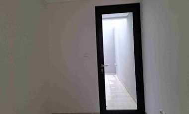 Disewakan rumah baru 3 lt, citra garden 2