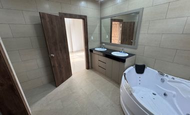En venta casa de 3 dormitorios en Isla celeste en Samborondón.