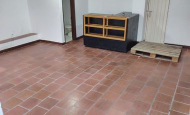 SE ARRIENDA LOCAL COMERCIAL UBICADO EN LA CALLE 17 # 25-29