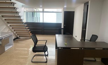 Venta de oficina AMOBLADA en Altos del Poblado, Poblado