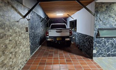 Vendo cabaña de tres niveles en Sopetran Antioquia