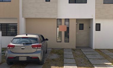PRIVADA EN POZOS CASA EN VENTA