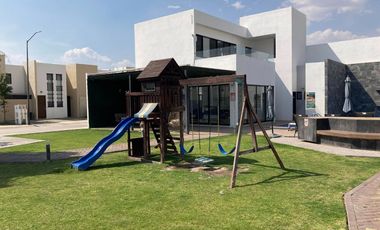 PRIVADA EN POZOS CASA EN VENTA
