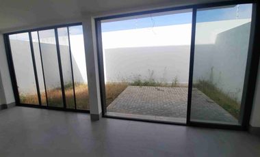 Casa 🏡 195.04m², La Costa, Via a Samborondón.