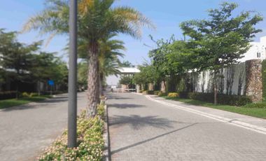 Casa 🏡 195.04m², La Costa, Via a Samborondón.