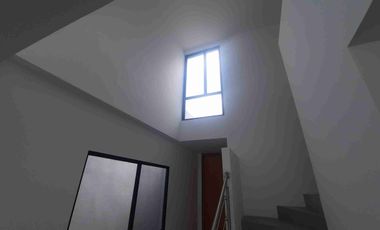 Casa 🏡 195.04m², La Costa, Via a Samborondón.
