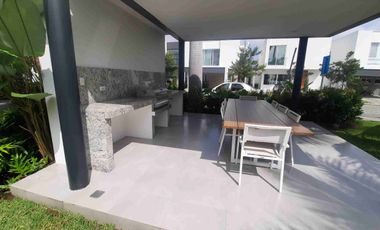 Casa 🏡 195.04m², La Costa, Via a Samborondón.