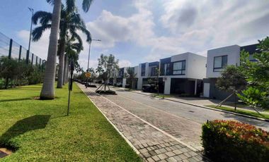 Casa 🏡 195.04m², La Costa, Via a Samborondón.