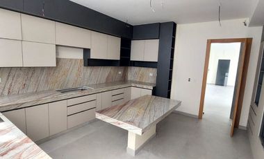 Isla Mocoli, Renta de hermosa casa 4 dormitorios con piscina y vista a lago