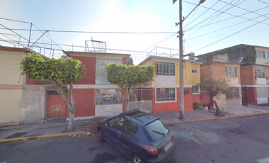 CASA EN CALLE VALLE DE CERRATO, VALLE DE ARAGON PRIMERA SECCION, NEZAHUALCOYOTL, MÉXICO. ¡NO CRÉDITOS!