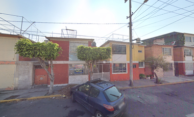 CASA EN CALLE VALLE DE CERRATO, VALLE DE ARAGON PRIMERA SECCION, NEZAHUALCOYOTL, MÉXICO. ¡NO CRÉDITOS!