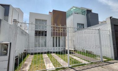 CASA EN RENTA EN FRACCIONAMIENTO BENEVENTO RESIDENCIAL